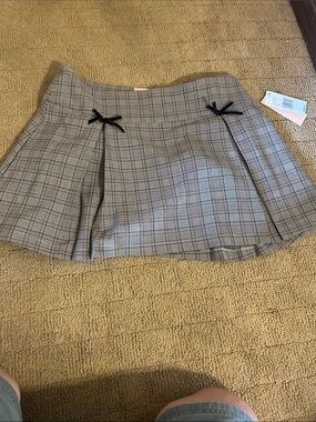 Plaid Pleated Mini Skirt with Black Bow Accents - Gray